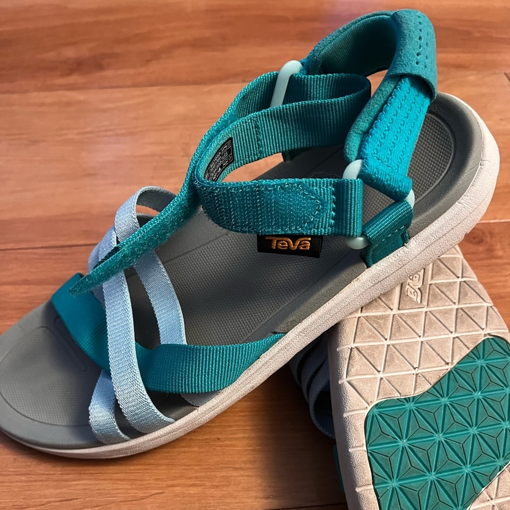 Teva Sandals Size 9